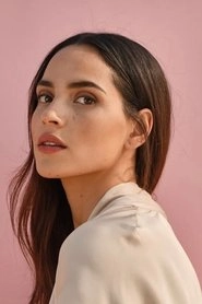 Ảnh diễn viên Adria Arjona
